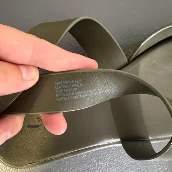 NWOT CASLON Audrina Toe Loop Sandal in Green Moss (7) - Picture 9 of 13